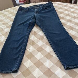 Old Navy Women's Straight Leg Jeans in Dark Blue